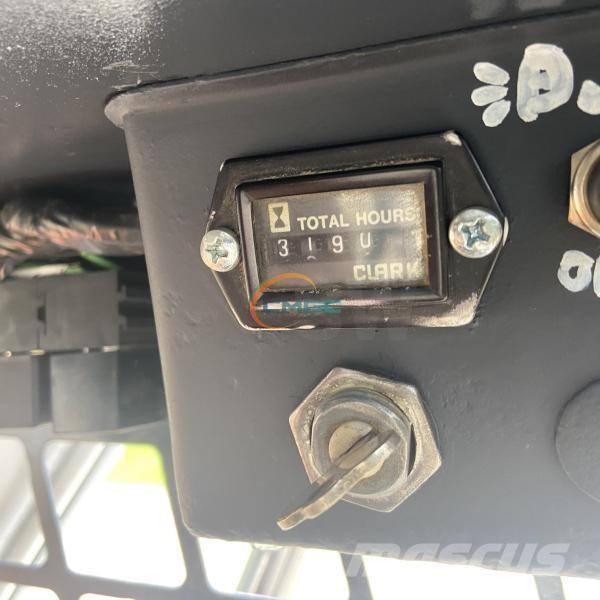 Bobcat 310 Фронтальні навантажувачі