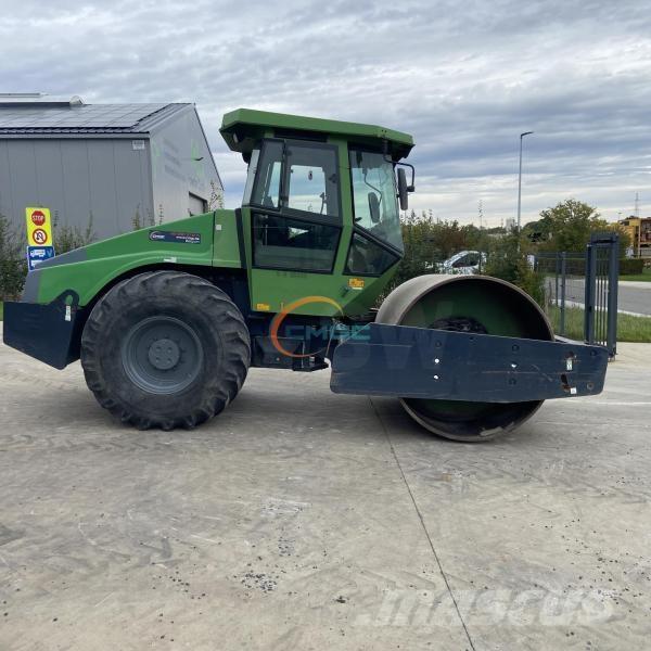 Dynapac CA302D Ущільнювачі грунту