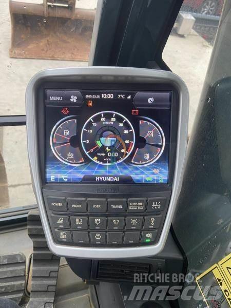 Hyundai HX220 L Колісні екскаватори