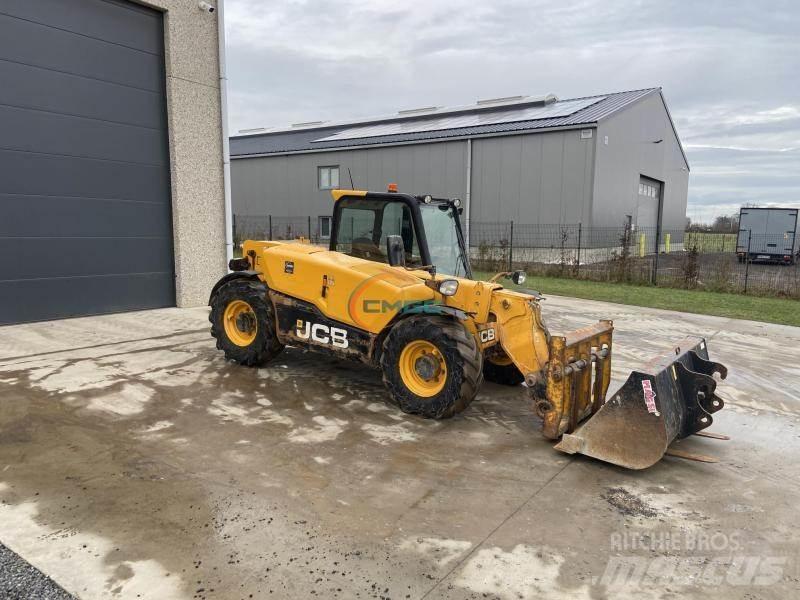 JCB 525.60 Телескопічні навантажувачі
