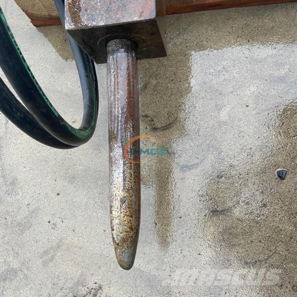 JCB HM012T Плуги