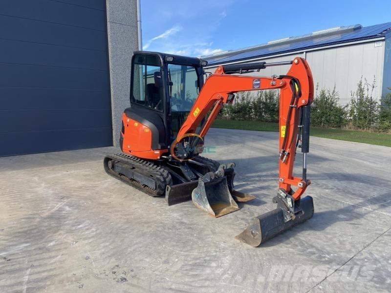 Kubota U27-4 HI Колісні екскаватори