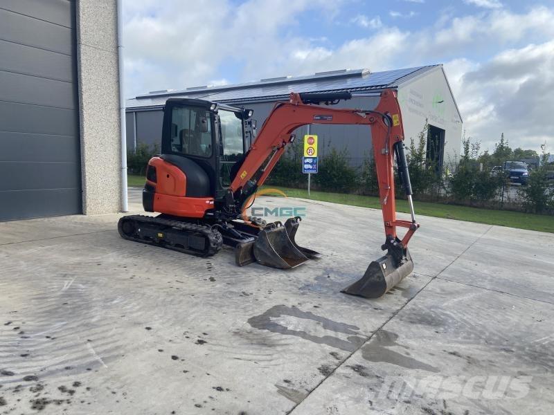 Kubota U36-4 Колісні екскаватори