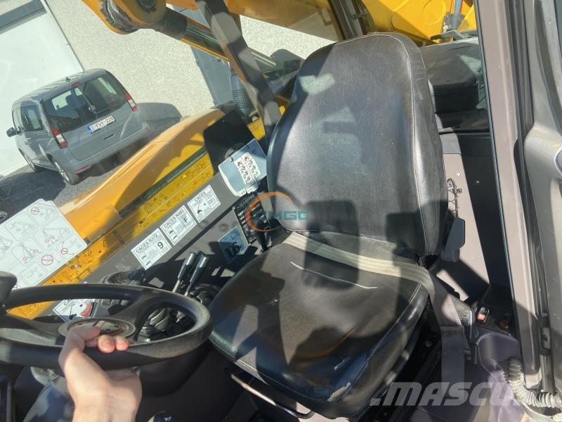 Manitou MT 1440 Телескопічні навантажувачі