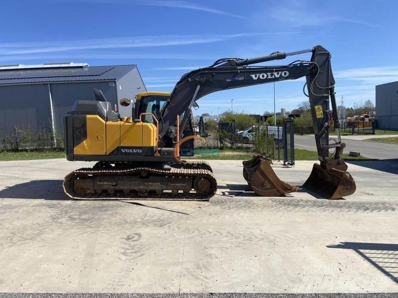 Volvo L 40 Колісні екскаватори