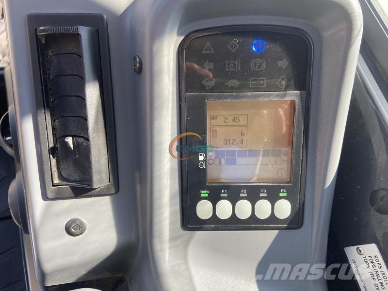 Yanmar VIO38-6 Колісні екскаватори