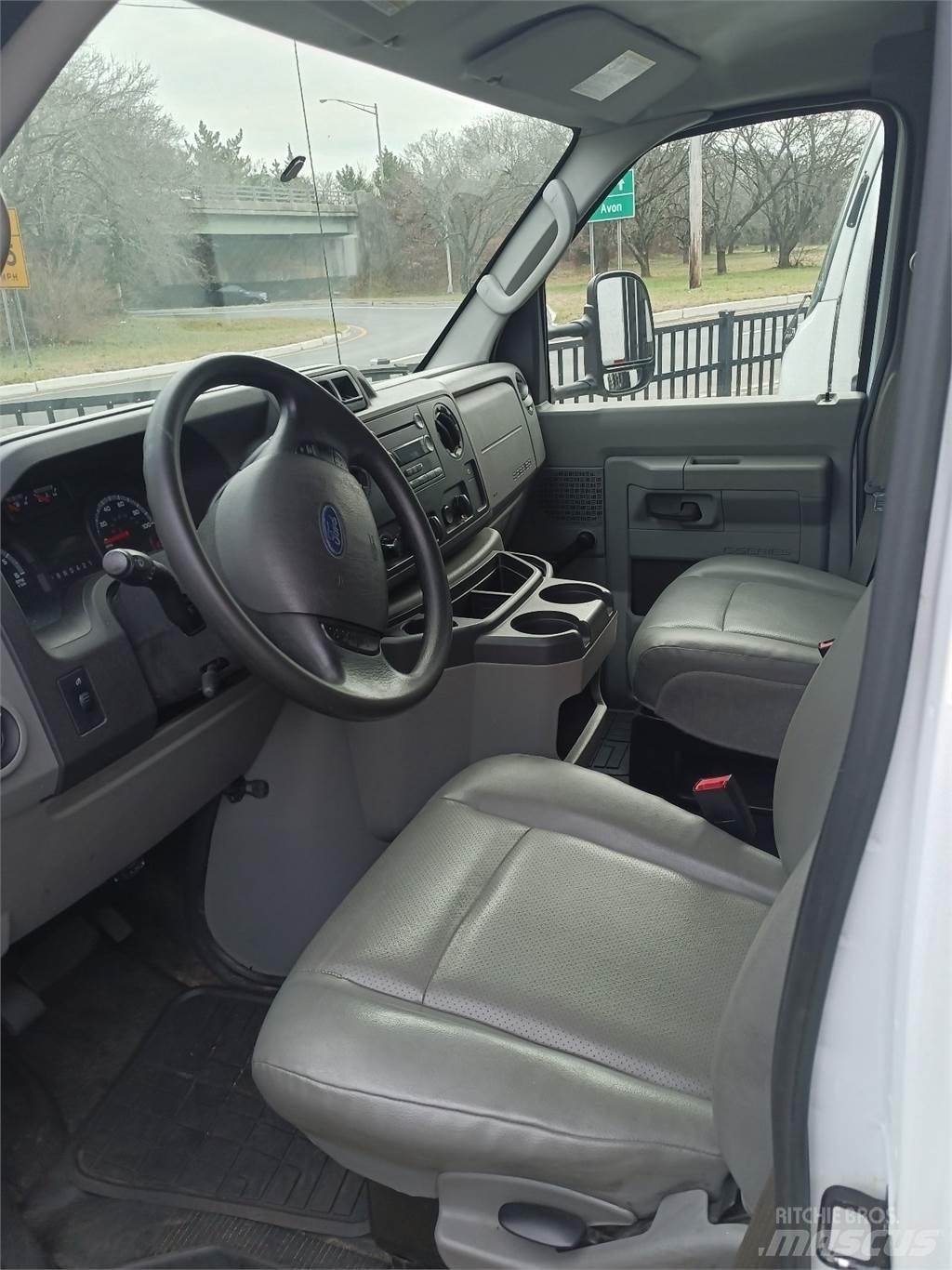 Ford E350 Фургони
