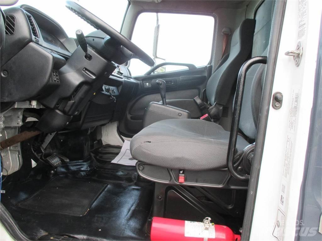 Hino 268 Фургони