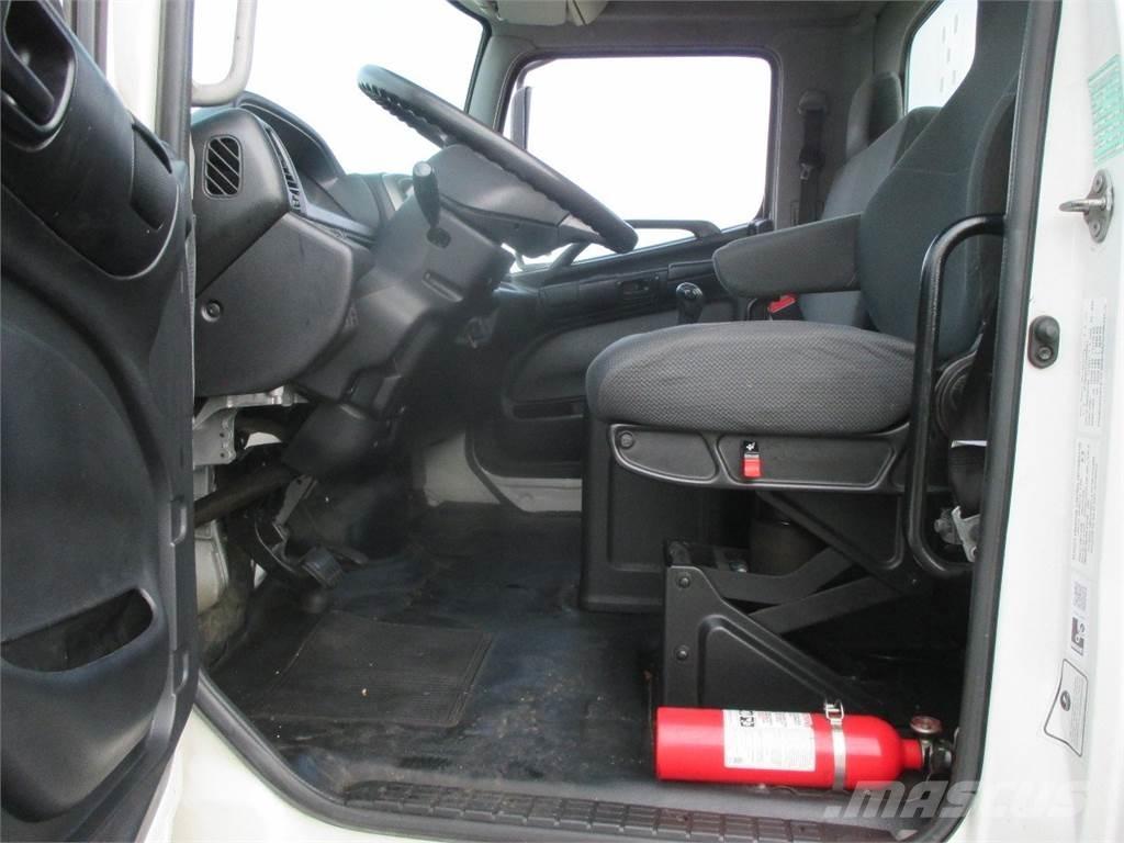 Hino 268 Шасі з кабіною