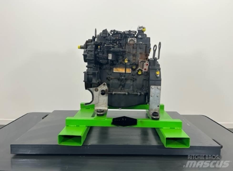 CASE 221E Двигуни
