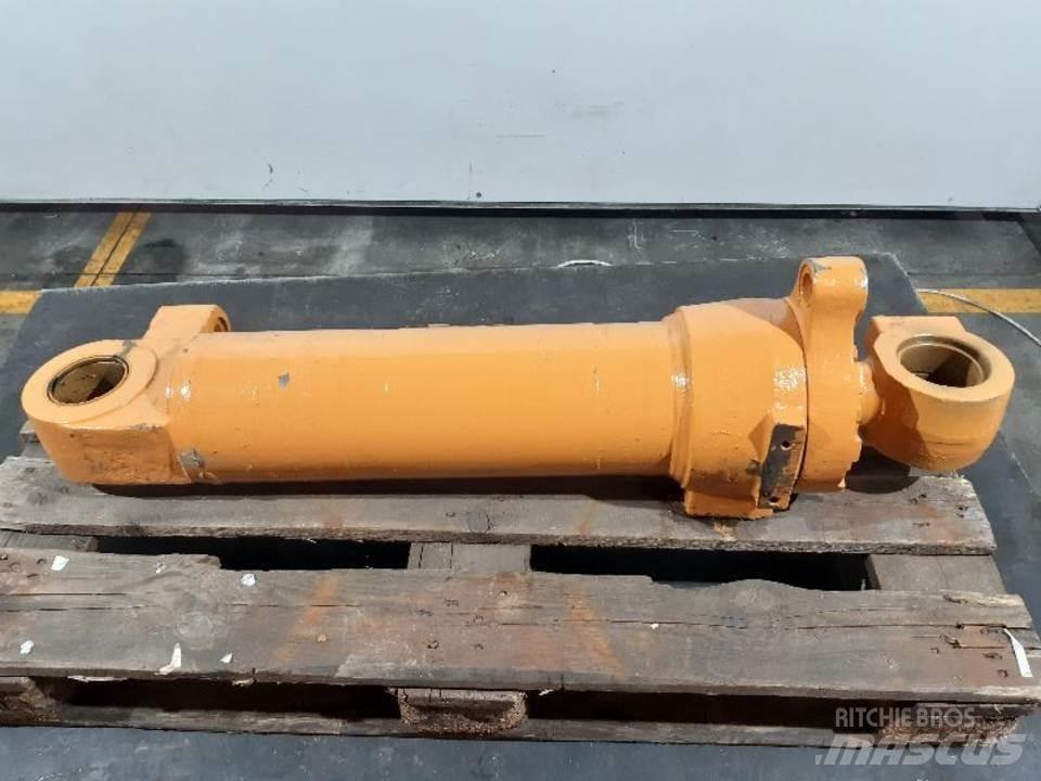 CASE 621C Гідравліка