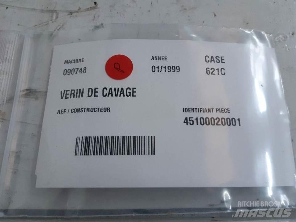 CASE 621C Гідравліка