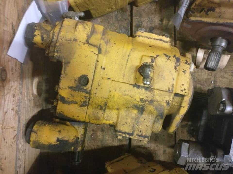 CAT 215 Гідравліка