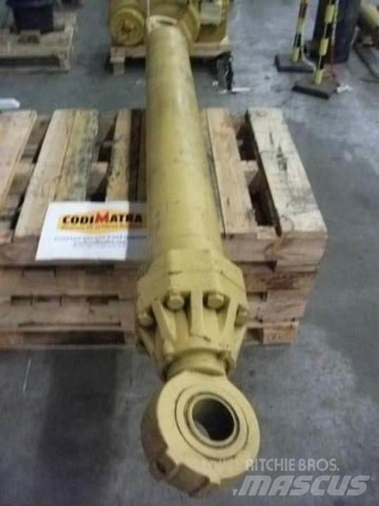 CAT 235 Гідравліка