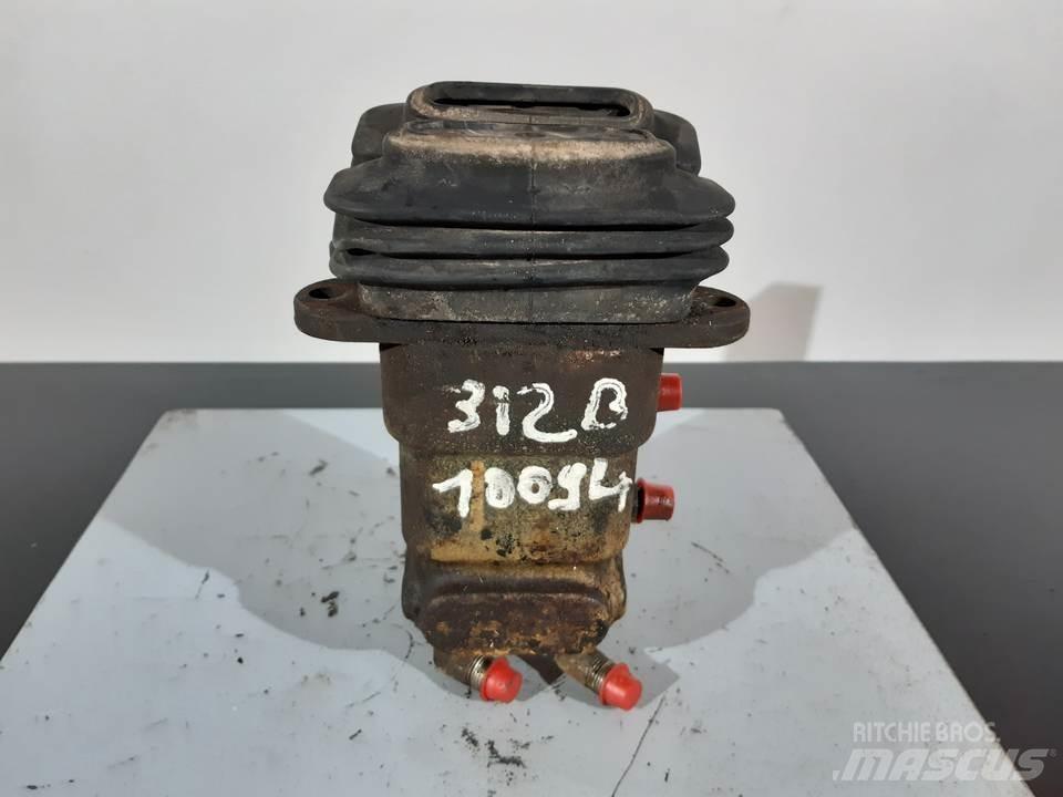 CAT 312B Кабіна