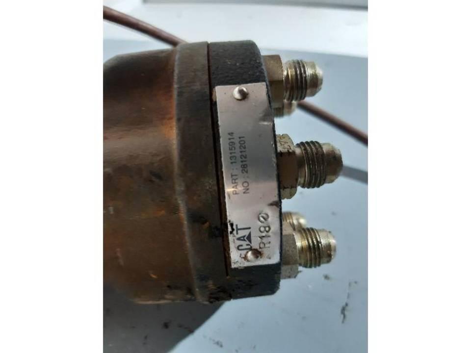 CAT 315B Кабіна