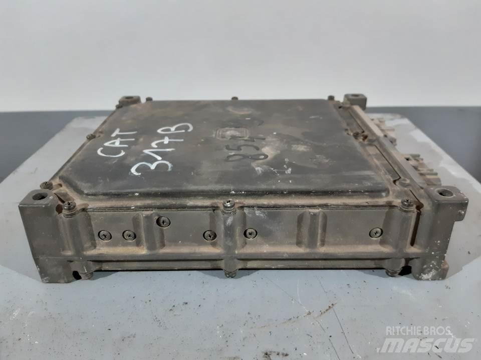 CAT 317B Кабіна