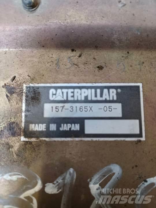 CAT 318C Кабіна
