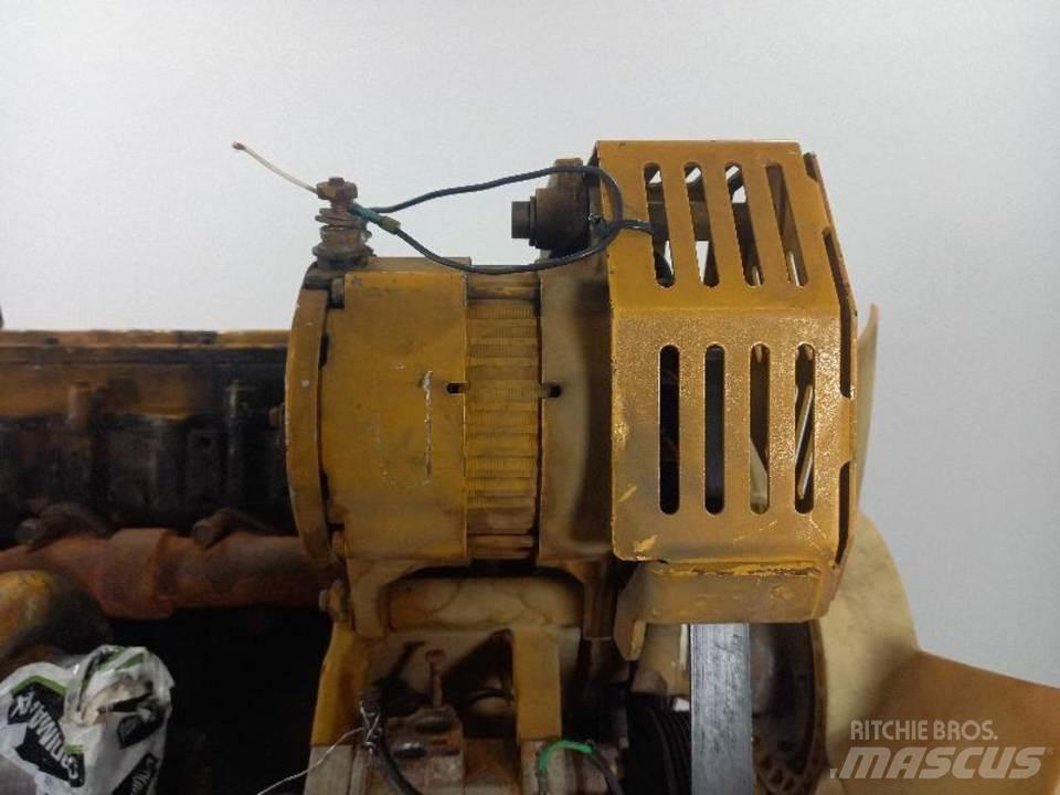 CAT 322C Двигуни
