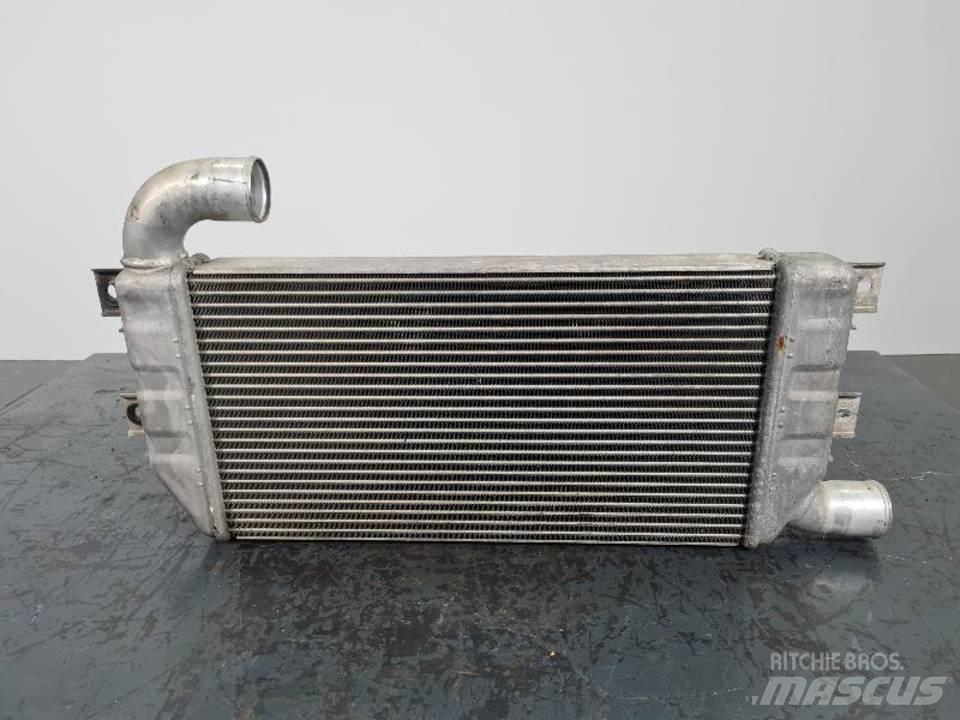 CAT 323D Двигуни