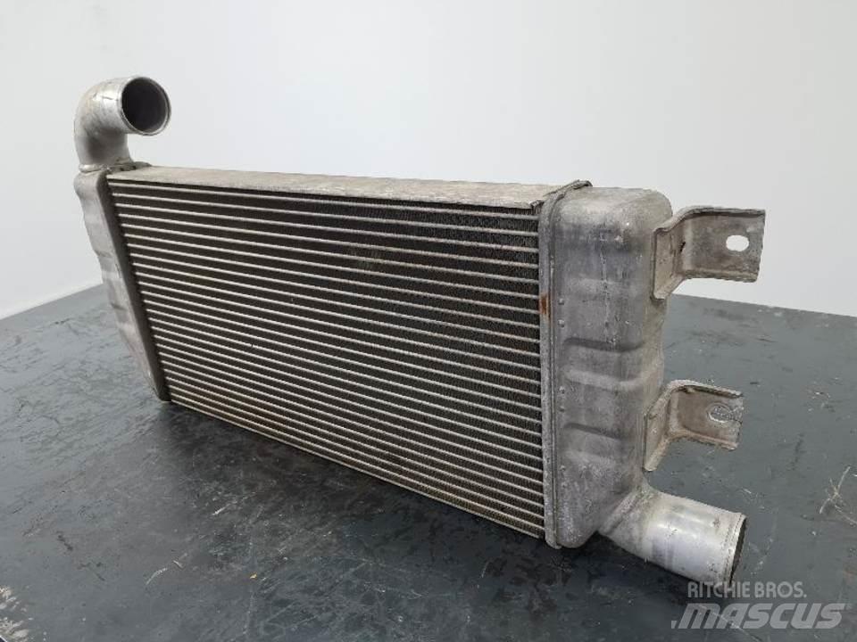 CAT 323D Двигуни