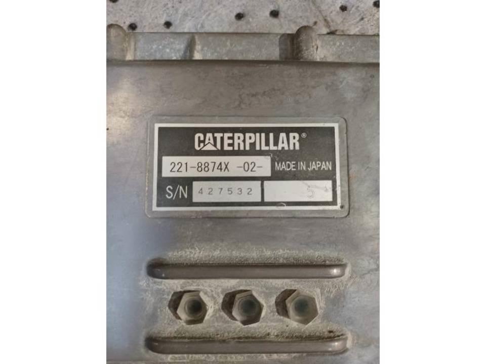CAT 325D Кабіна