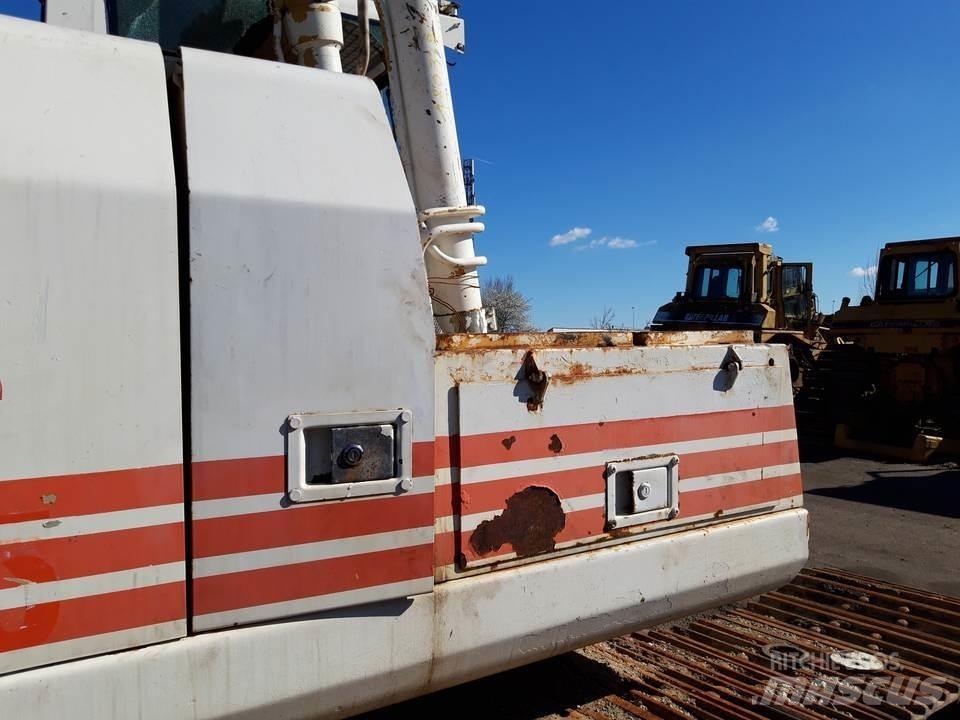 CAT 325LN Кабіна