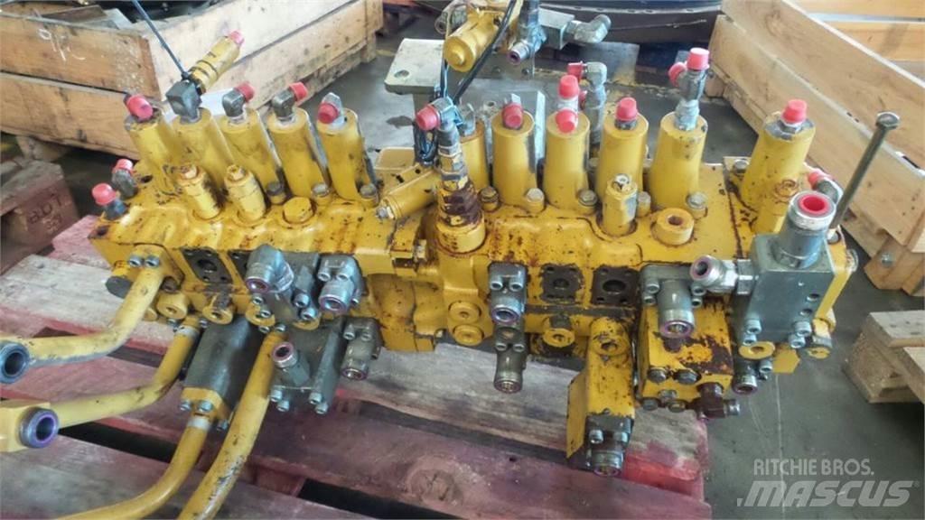 CAT 330DL Гідравліка