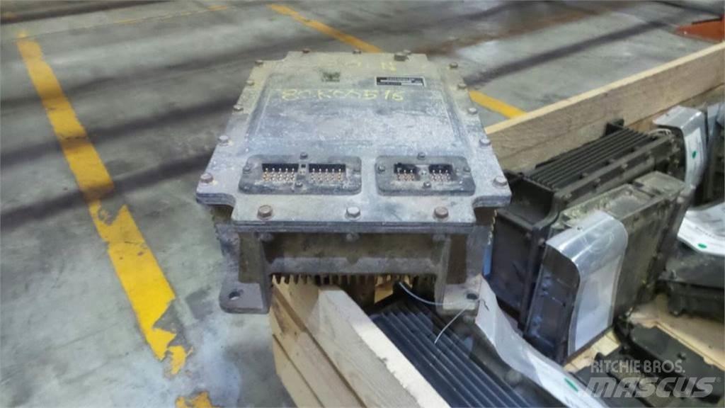 CAT 330L Кабіна