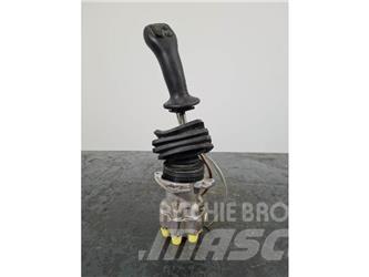 CAT 336DL Кабіна