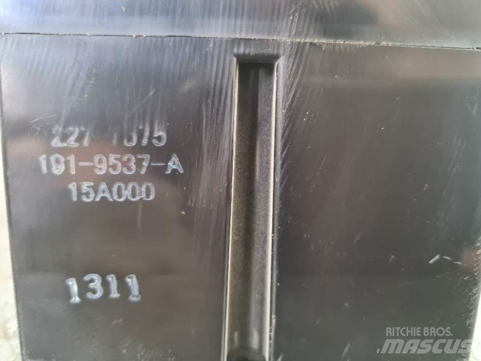 CAT 336DL Кабіна