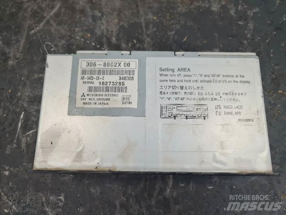 CAT 336DL Кабіна