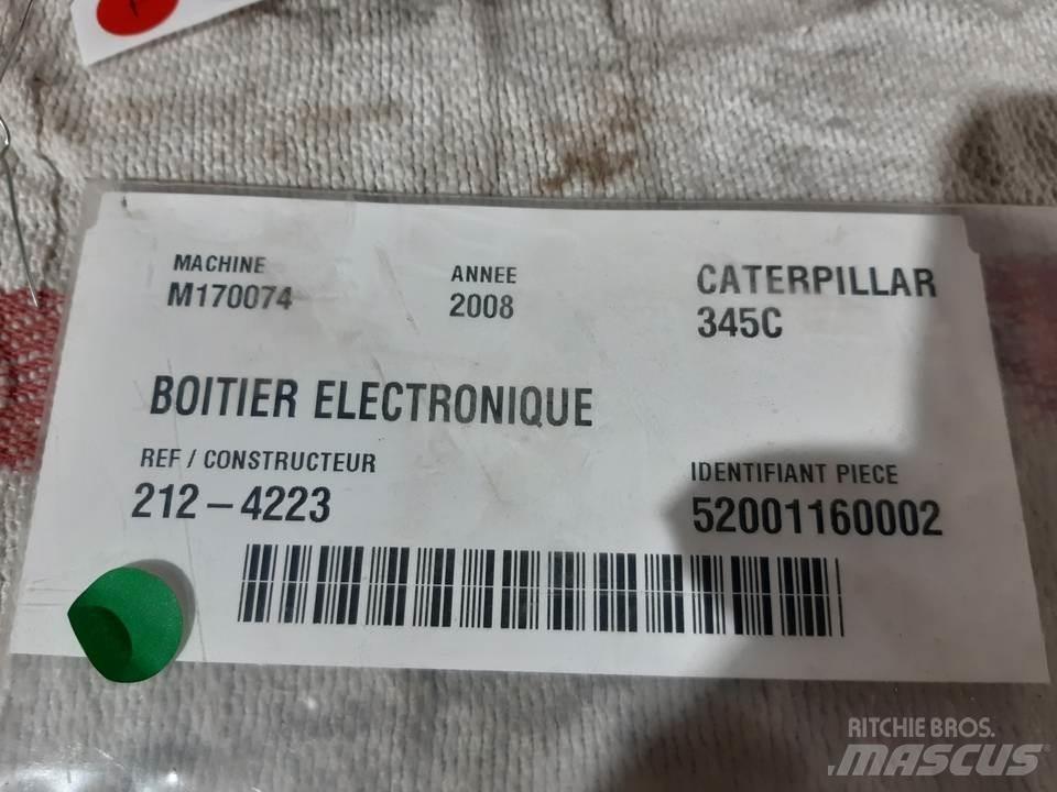 CAT 345C Кабіна