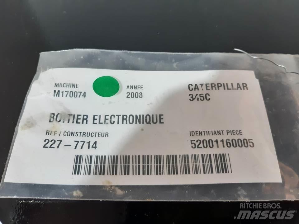 CAT 345C Кабіна