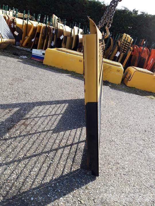 CAT 345C Кабіна