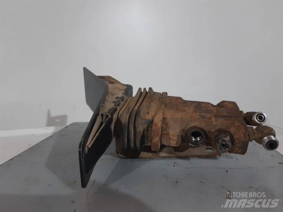 CAT 350 Кабіна