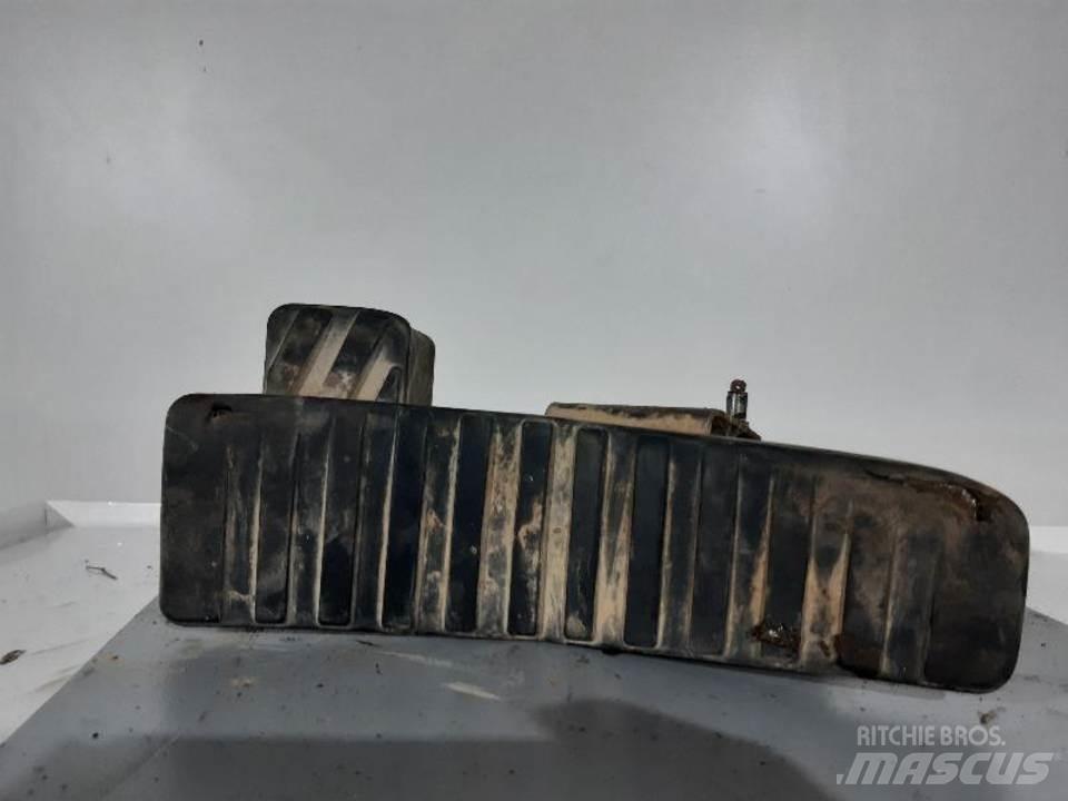 CAT 350 Кабіна