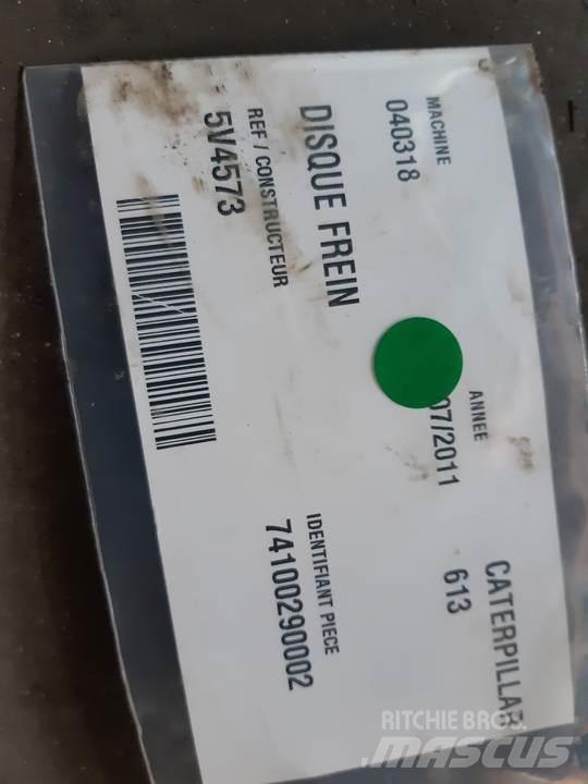 CAT 613 Гусениці