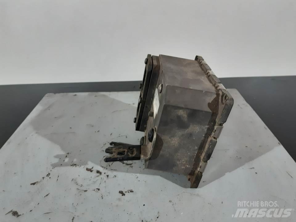 CAT 725 Кабіна