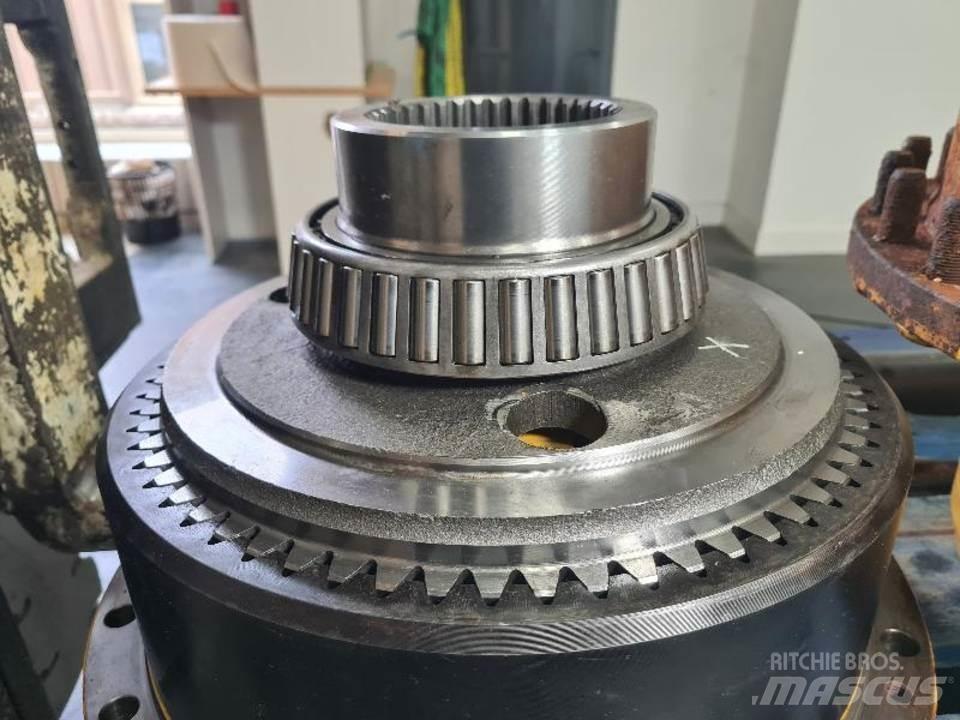 CAT 735 Коробка передач