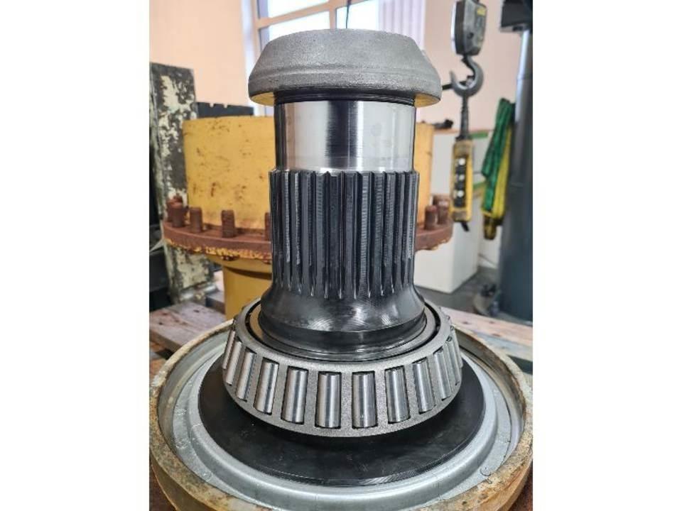 CAT 735 Коробка передач