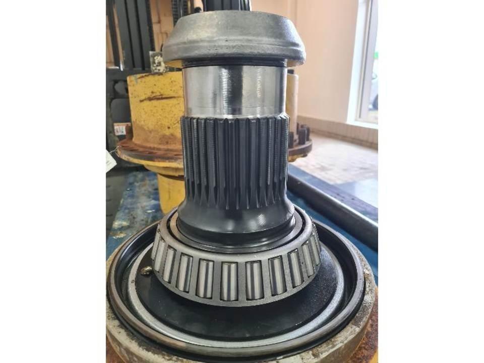 CAT 735 Коробка передач