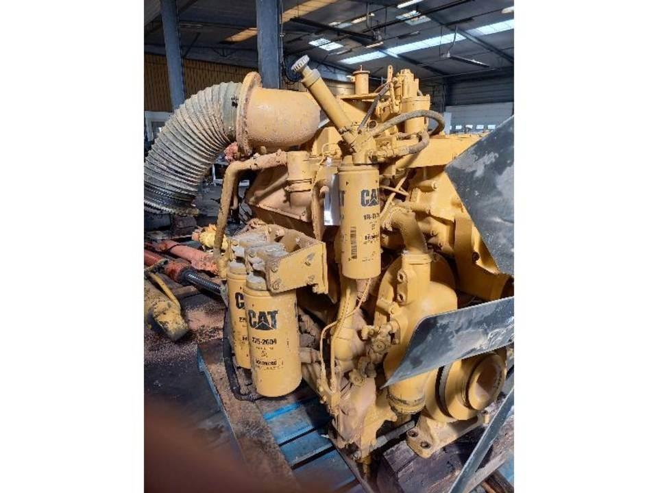 CAT 769C Двигуни