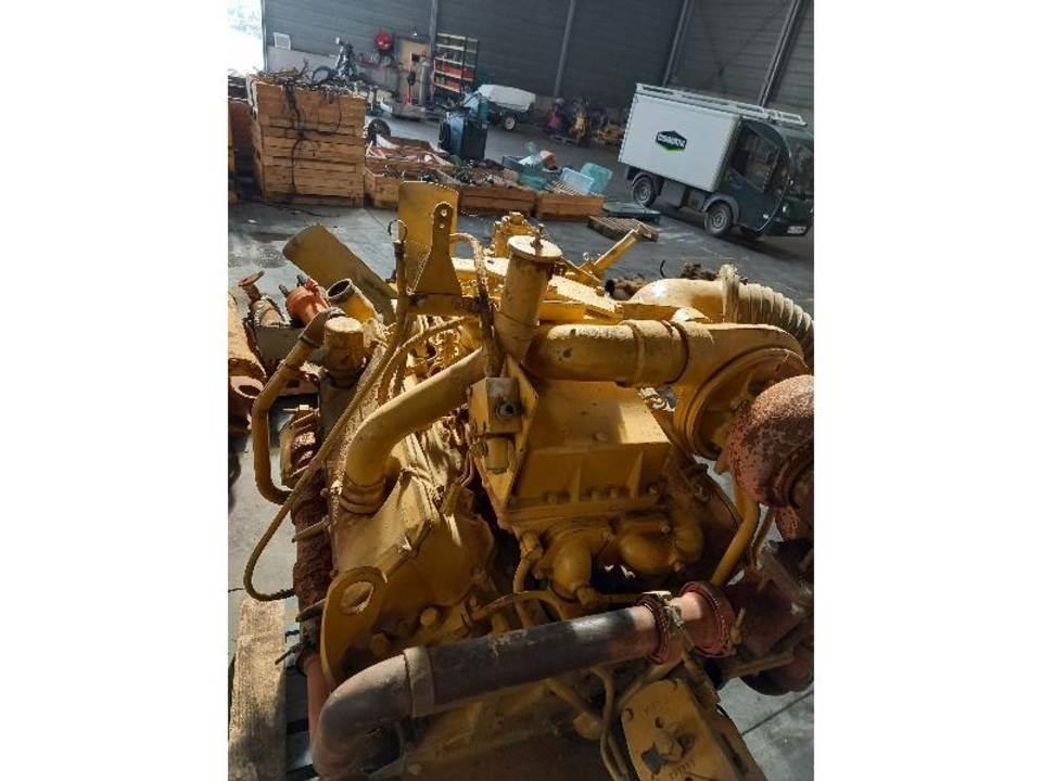 CAT 769C Двигуни
