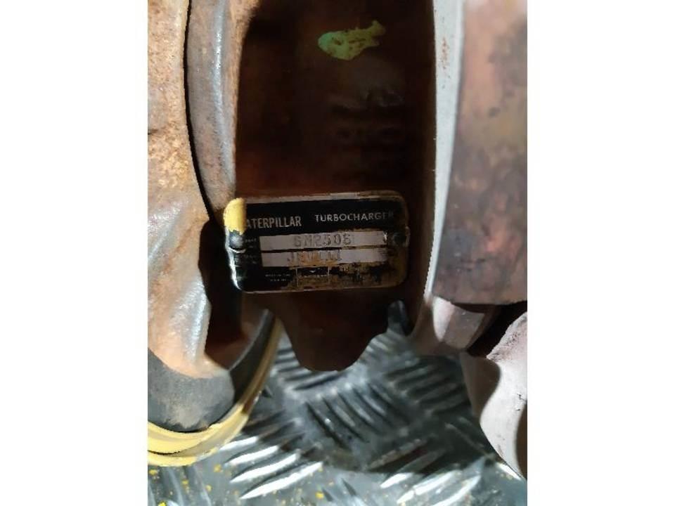 CAT 769C Двигуни