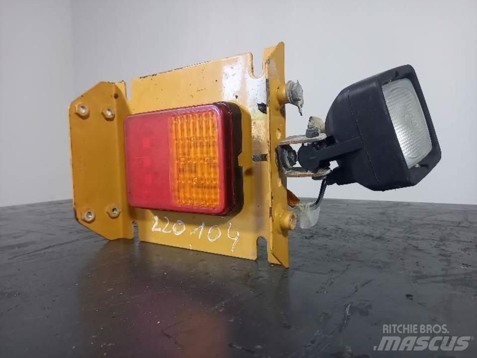 CAT 770 Кабіна