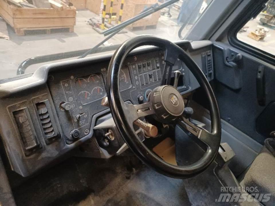 CAT 771D Кабіна