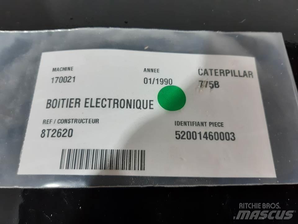 CAT 775B Кабіна