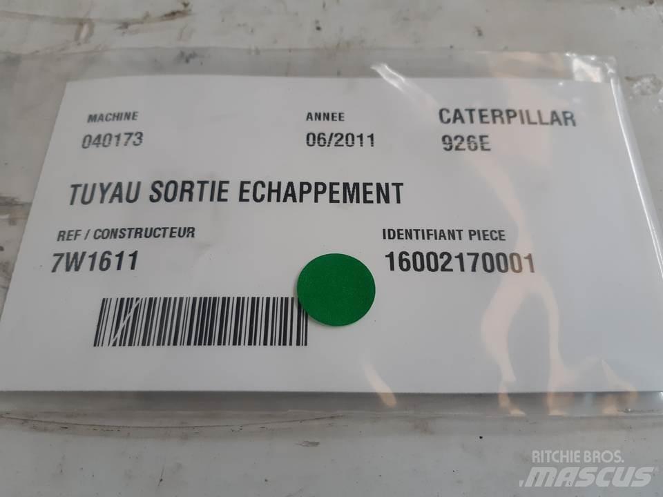CAT 926E Двигуни