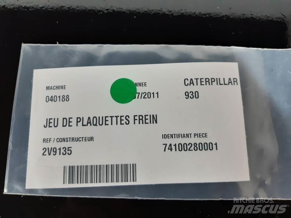 CAT 930 Гусениці